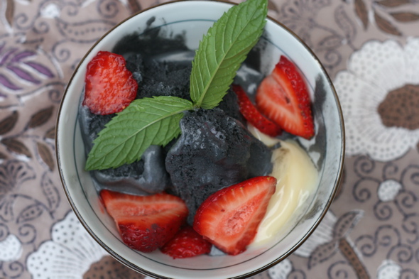 black sesame, goma, icecream, strawberries, mint, condensed milk, dessert