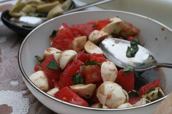 homegrown tomaotes, mini bocconcini, basil, balsamic & olive oil