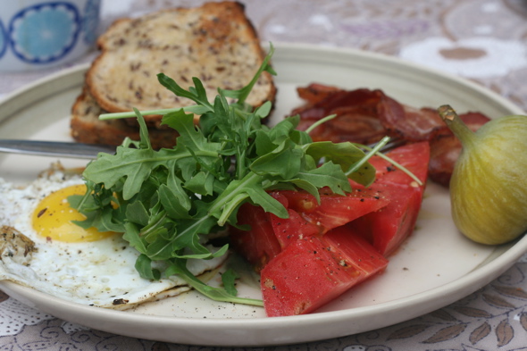 beefsteak tomatoes, sunday morning breakfast